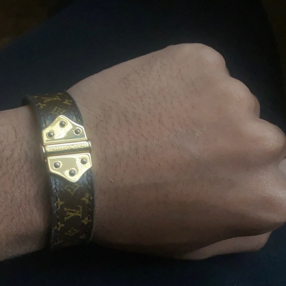 louis vuttion bracelet - Picture 1 of 4